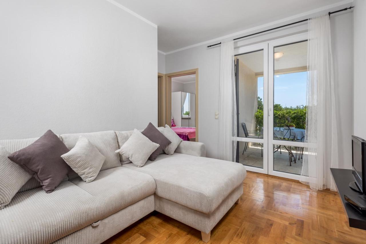 Bugenvila Apartamento Brzac